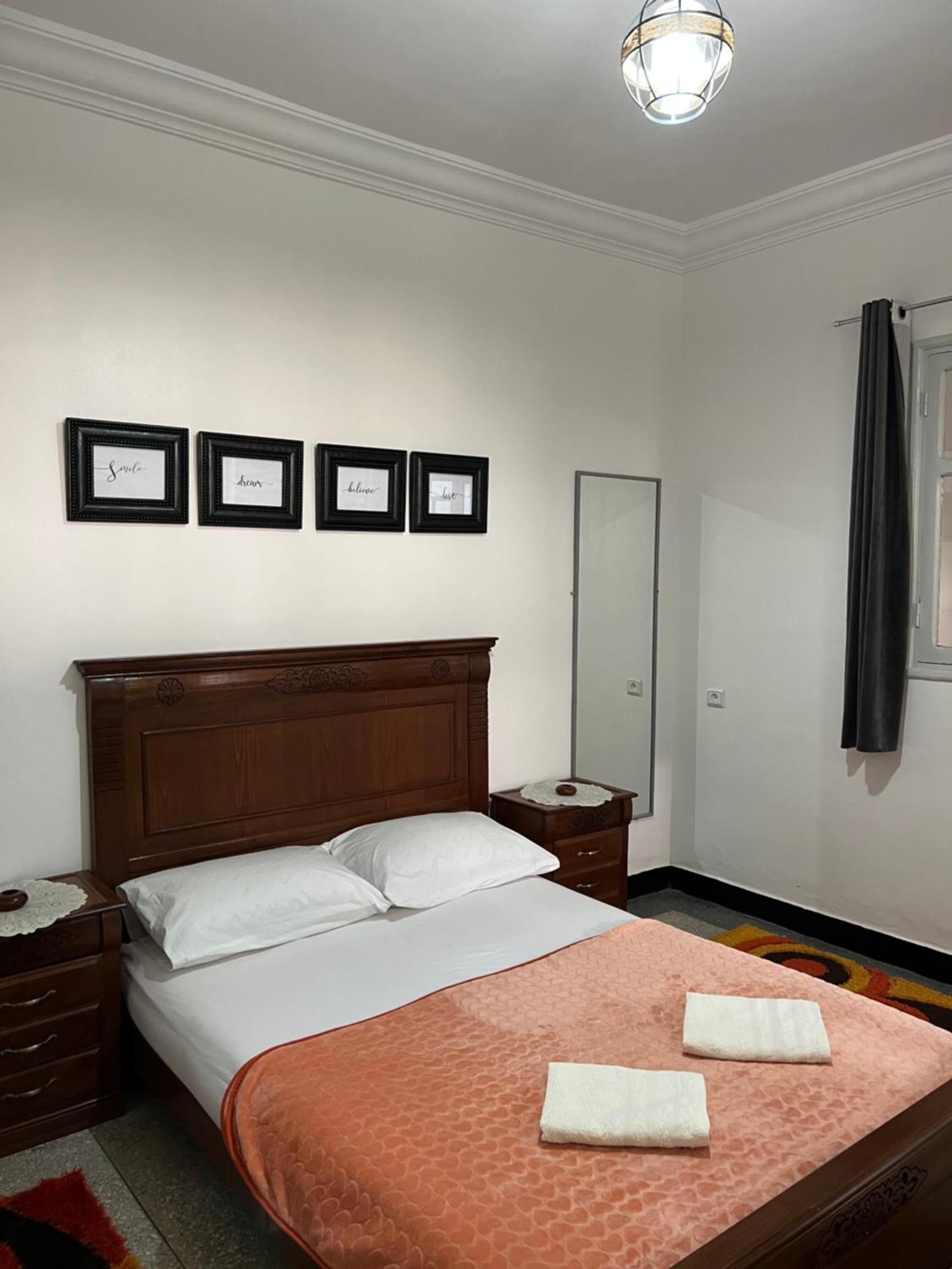 Bh House, Charming Apartment เอสเซาอิรา ภายนอก รูปภาพ